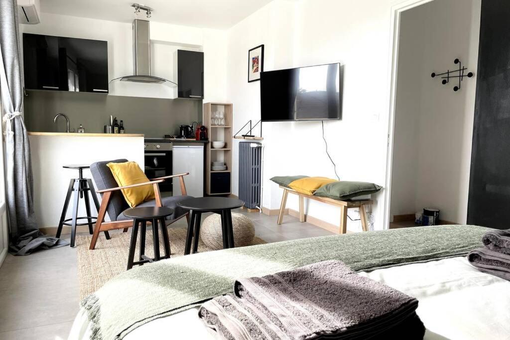 Mon Appart'Hotel - Climatisation Avec Parking Gratuit Brive-la-Gaillarde Luaran gambar