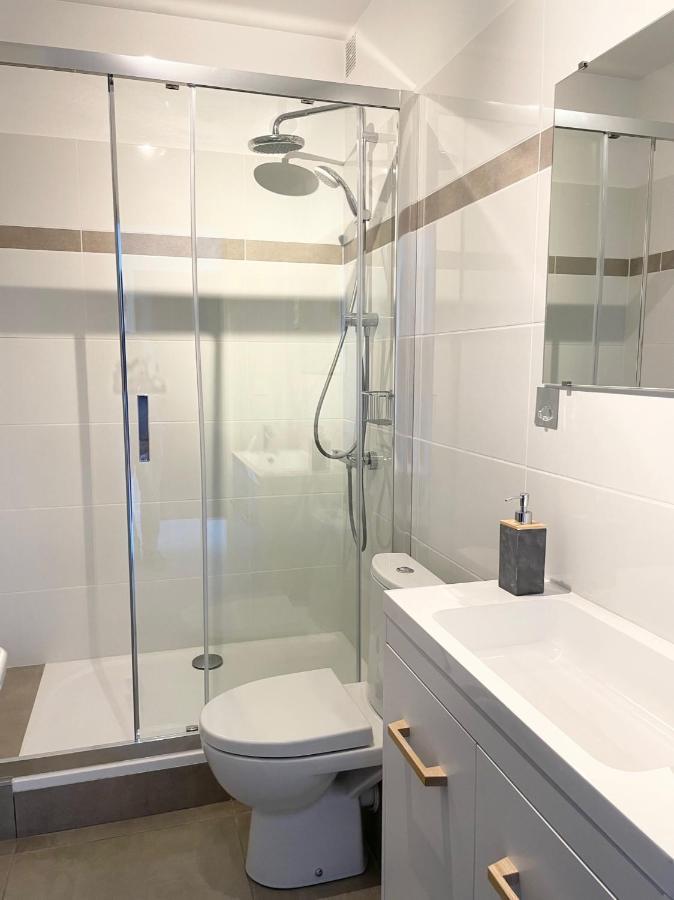 Mon Appart'Hotel - Climatisation Avec Parking Gratuit Brive-la-Gaillarde Luaran gambar